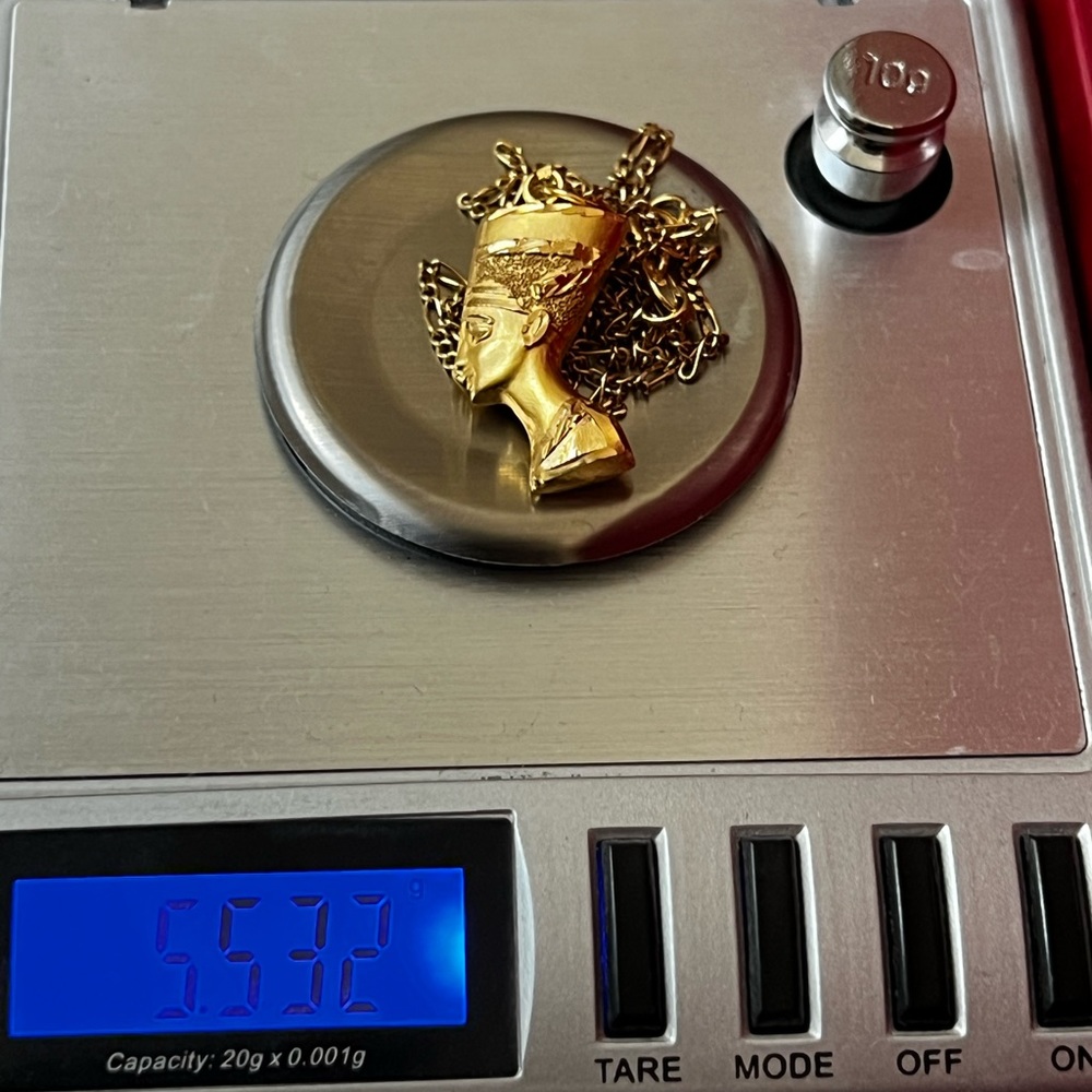 18k gold Egyptian Queen 3-D,Double Sided necklace - Picture 7 of 15